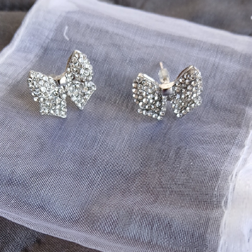 Sparkling Bow Stud Earrings
